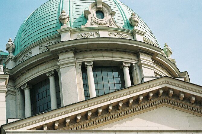 Belgrade City Walk, Gathering and Sightseeing - Stop 3: The Old Palace (now the City Assembly) and academism in action