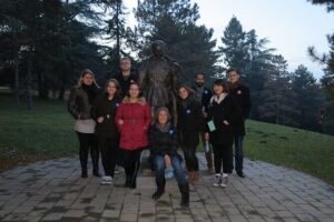 Communist Tour in Belgrade - Dom Sindikata (Trade Union Hall): socialist realism in stone