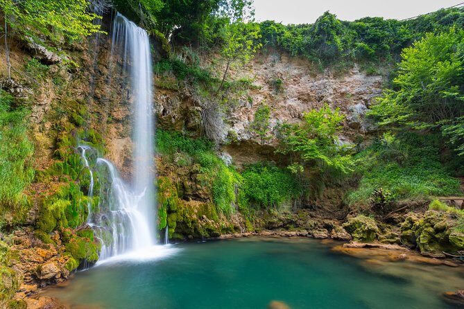 From Belgrade: Best of East (Resava Cave & Lisine Waterfall) - Resava Cave at 7°C: bring a jacket and a curious mindset