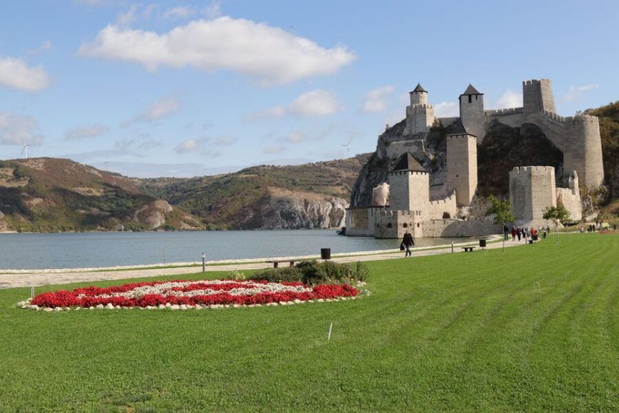 From Belgrade: Danube Day Trip with Wine and Brandy Tasting - Golubac Fortress and the Đerdap Gorge Battlefield Feel
