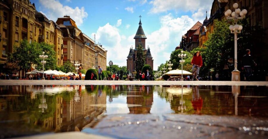 From Belgrade: Private Day Trip to Romania - Union Square, St. George’s Cathedral, and the fortress ruins