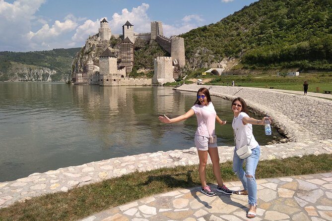 Golubac Fortress w/Iron Gate Speed Boat & Rakija Distillery tour - Golubac town: lunch time with a view, not a rush