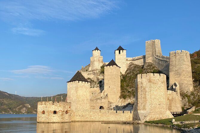 Golubac Fortress w/Iron Gate Speed Boat & Rakija Distillery tour - How to get the most out of the day (without fighting it)