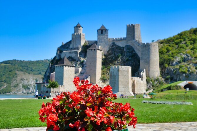 Iron Gate NP Tour with 1-hour speedboat ride + 2 viewpoints - Golubac Fortress in the Green Zone: fortress views that fit the Danube