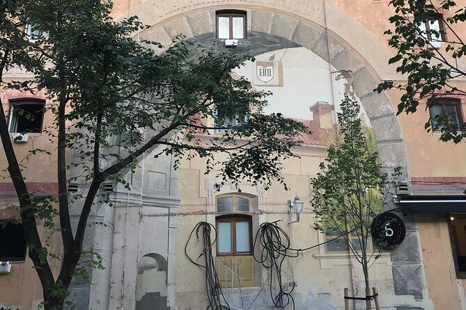 Private Belgrade Street Art and Adventures Walking Tour - Stop 2: Karađorđeva 31 and the BELEF mural story
