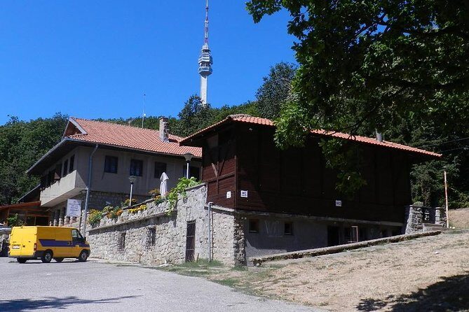 Private tour to Avala - Door-to-door private transfer: the real value